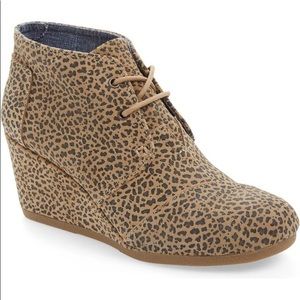 tom’s wedges